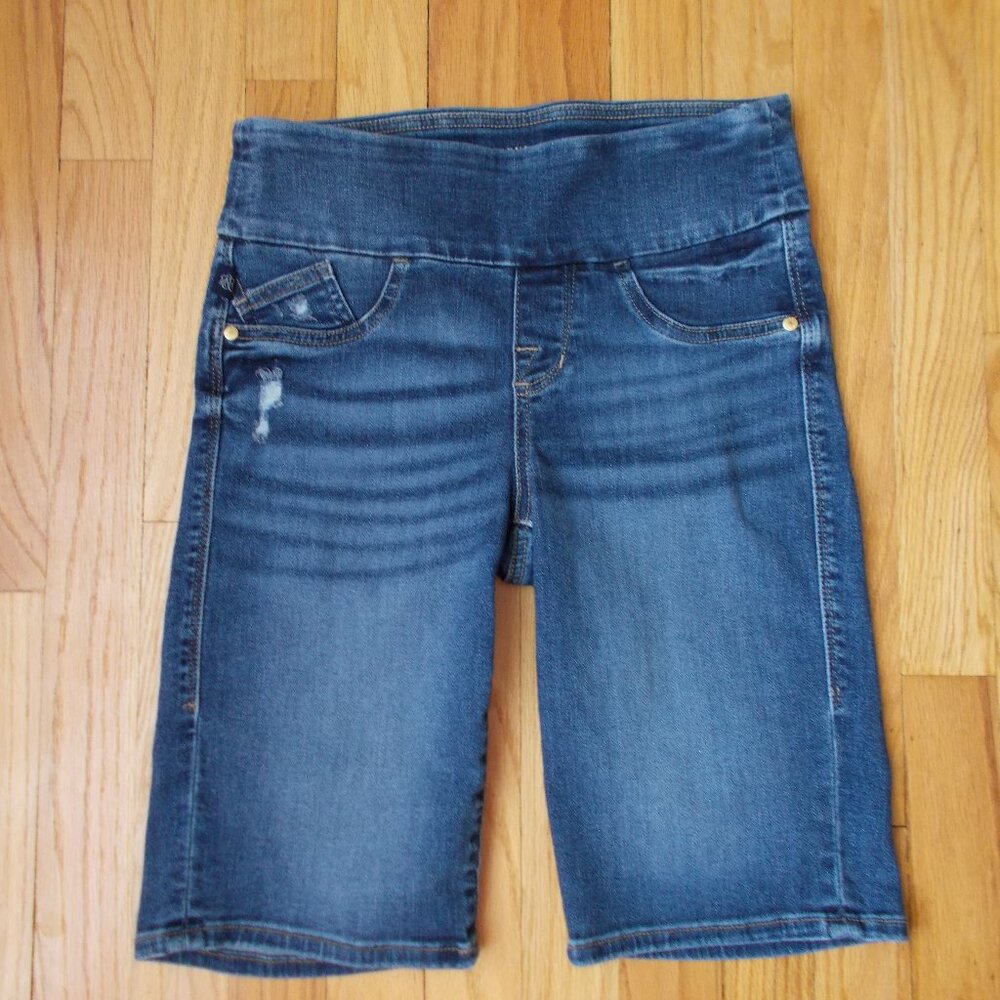 Rock & Republic Womens Shorts Pull-on Fever Distressed Size 4 EUC